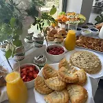 Domaine De Bracheux & Pres De Bed & Breakfast 4*