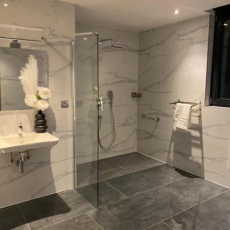 Domaine De Bracheux, Chambre Avec Piscine A 10 Min De L'Aeroport De Beauvais Petit Dejeuner Inclus Beauvais