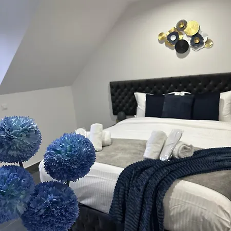 Alojamento de Acomodação e Pequeno-almoço Domaine De Bracheux, Chambre Avec Piscine A 10 Min De L'Aeroport De Beauvais Petit Dejeuner Inclus 3*