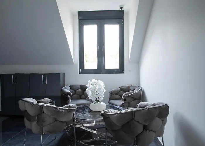 Domaine De Bracheux & Pres De 3* Beauvais